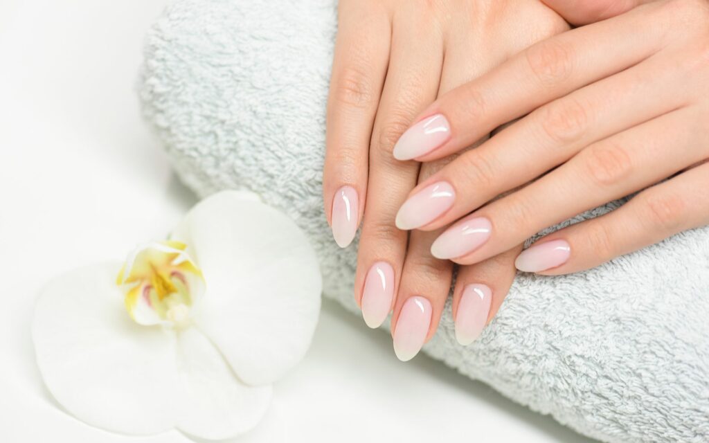 Cómo tener uñas largas y fuertes en dos días - Beauty Nails